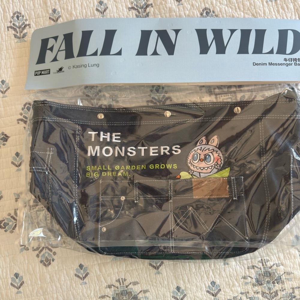 Pop Mart THE MONSTERS FALL IN WILD SERIES-Denim Messenger Bag - Picture 6 of 11